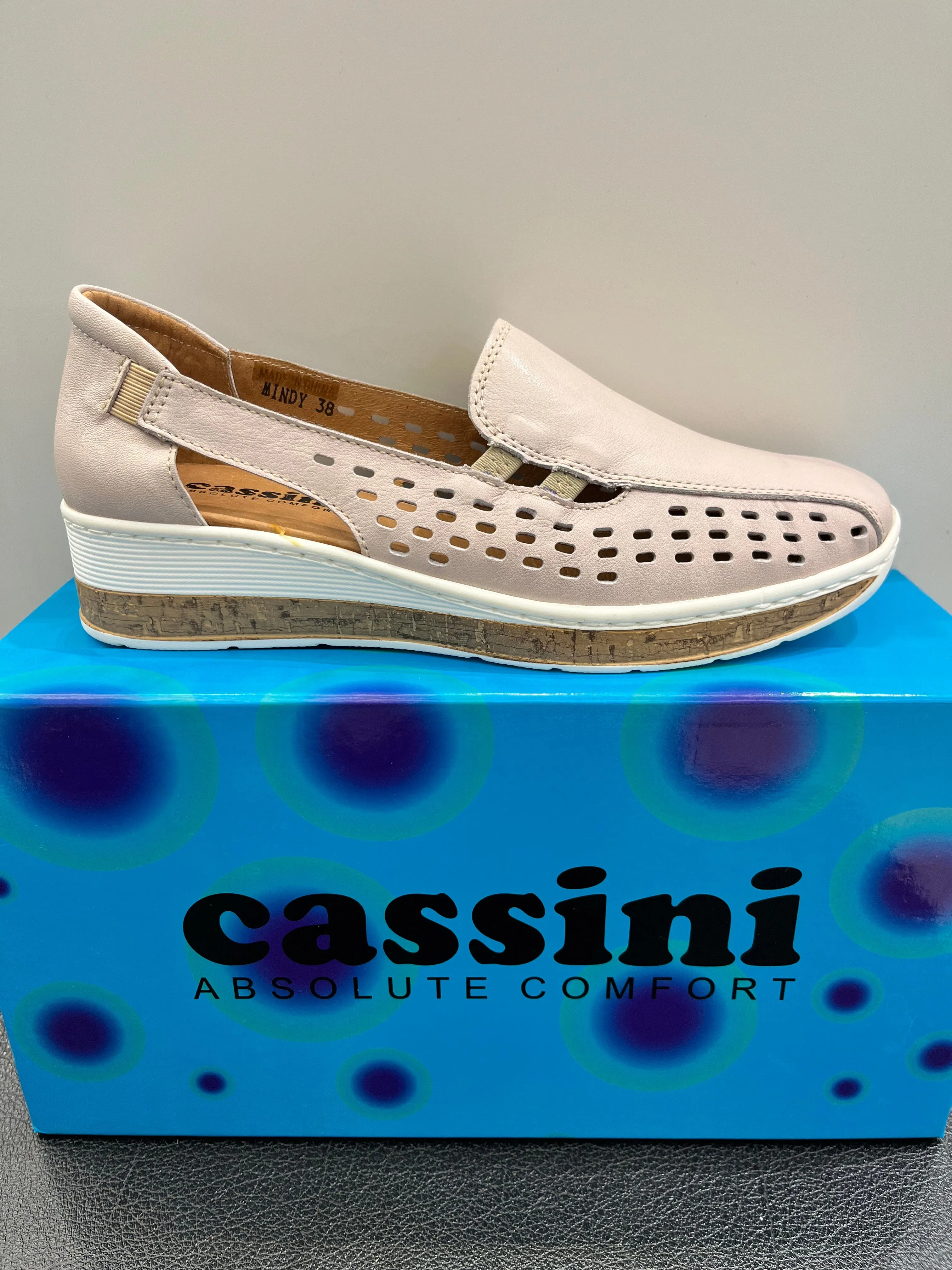 Cassini Women's Mindy Slip On Loafers- Powder