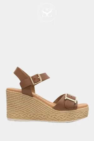 OH MY SANDALS 5726 - TAN LEATHER BUCKLE WEDGE SANDALS