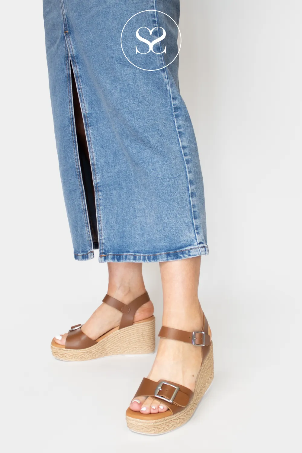OH MY SANDALS 5726 - TAN LEATHER BUCKLE WEDGE SANDALS